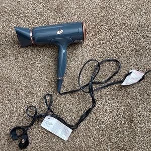 T3 Cura Hairdryer